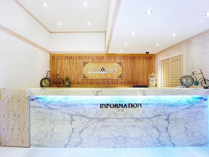 โฮเต็ล บัทเลอร์ Hotel ซูวอน ภายนอก รูปภาพ